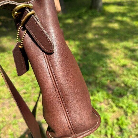 Vintage Coach Equestrian Slim Bucket Bag 9806 Mahogany - Picture 4 of 14